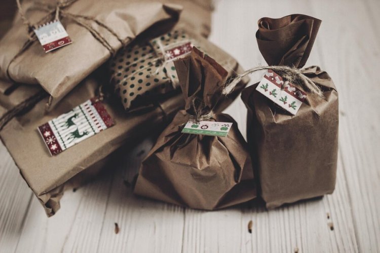 Why Hot Paper Packaging is Perfect for Keeping Your Products Safe and Stylish